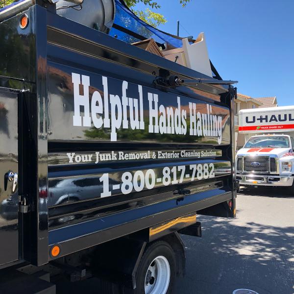 Helpful Hands Hauling