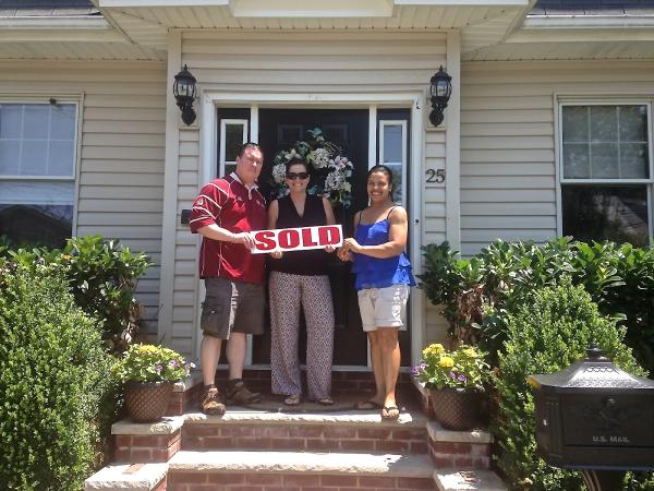 Holly's Staten Island Buzz Realty