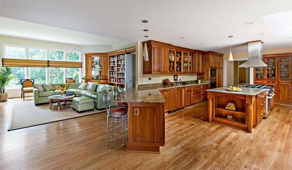 Robinson & Thayer Inc