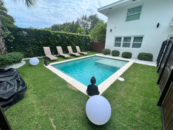 Domo4 Pool Builders
