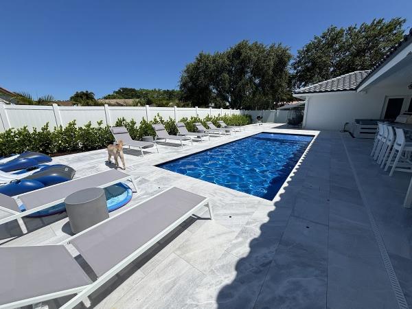 Romance Pools