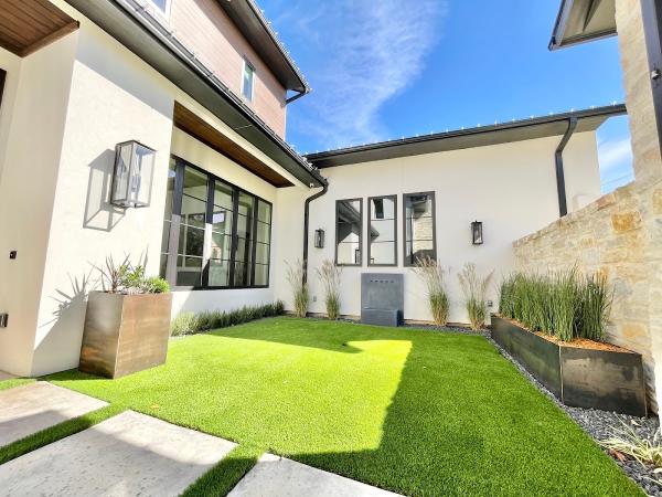Complete Exterior Solutions