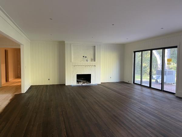 Woodgrain Hardwood Floors