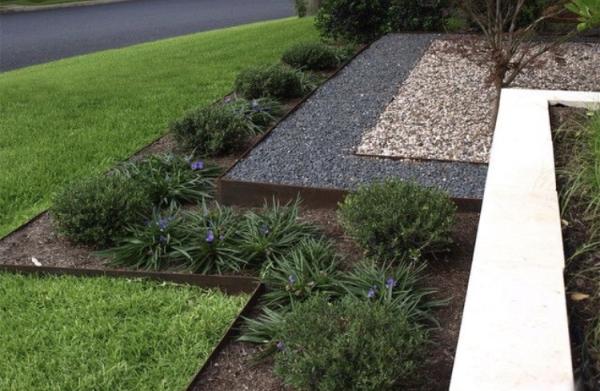 Custom Grounds Landscape Detailing