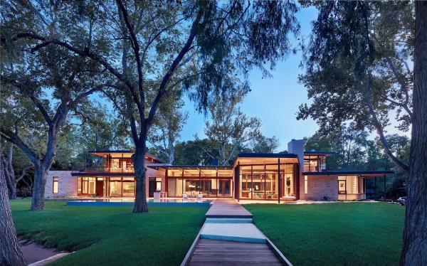 Quantum Windows & Doors