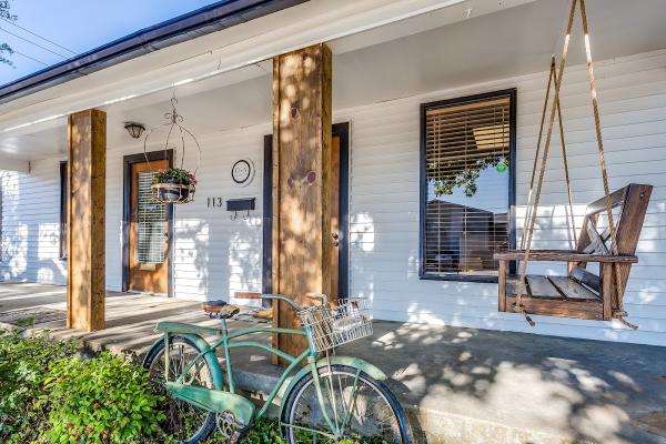 Oak + Ash Realty