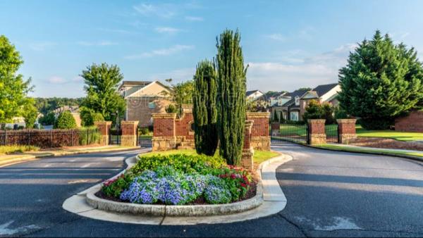 Peewees Lawn Care & Window Cleaning