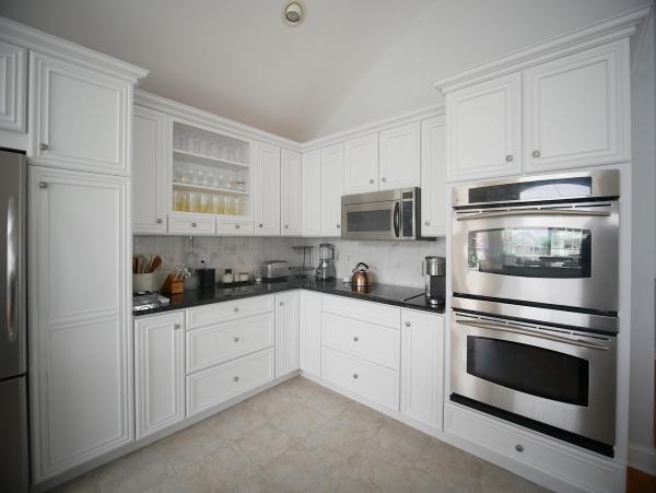 JS Cabinet Refinishing