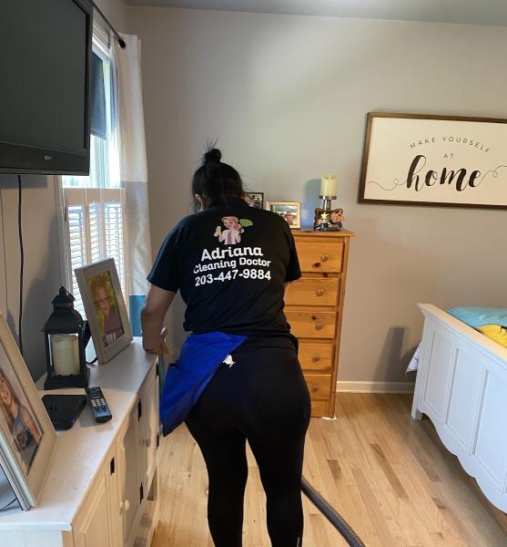 Adriana Cleaning Doctor