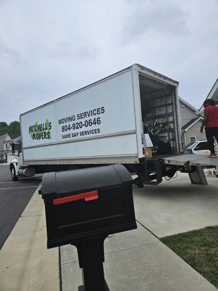 Mitchell's Movers