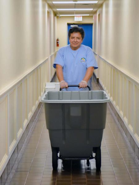 Manantial Cleaning Services Inc