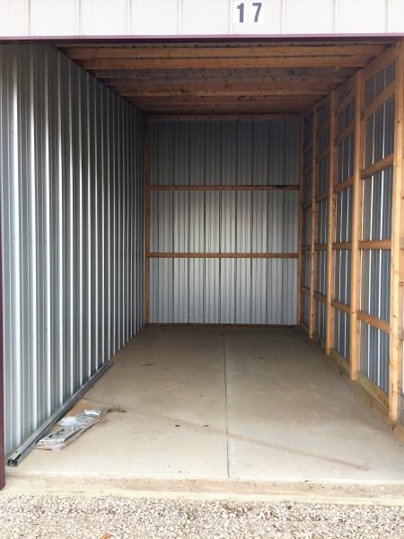RED Oak Self Storage