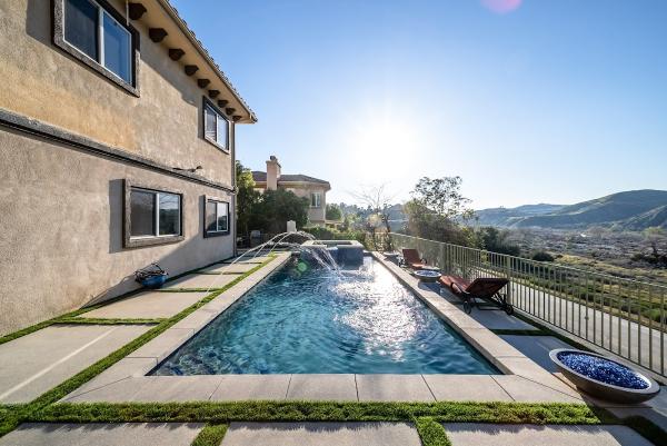 Timeless Builds Pool Contractor Los Angeles