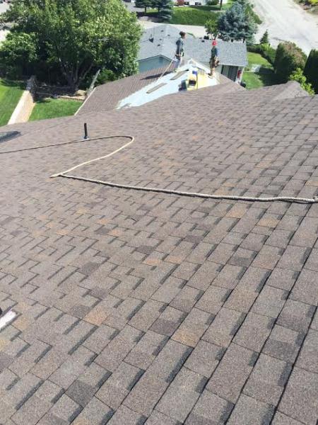 Select Roofing LLC