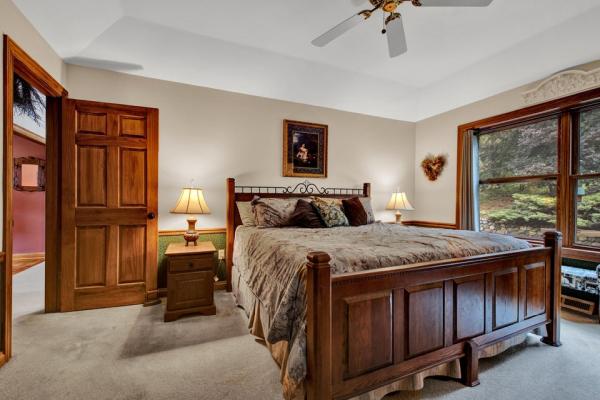 Nied Real Estate: Luxury & Lakefront Realtor