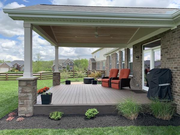 Lakeshore Deck Builder and Construction