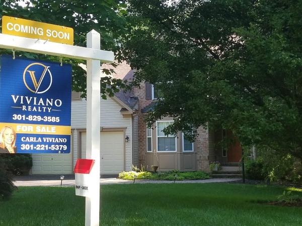 Carla Viviano With Viviano Realty