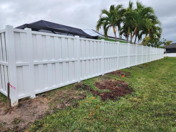 Royal Fence Inc