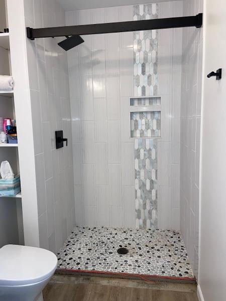 B & R Hardwood & Tile