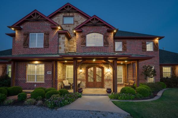 The Lockhart Real Estate Team