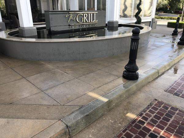 “hot” Pressure Washing