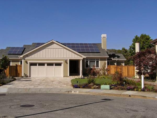 Tom Semark Sunlove.us Solar and Roofing