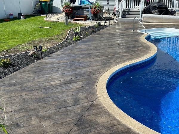 Distinctive Stone & Concrete