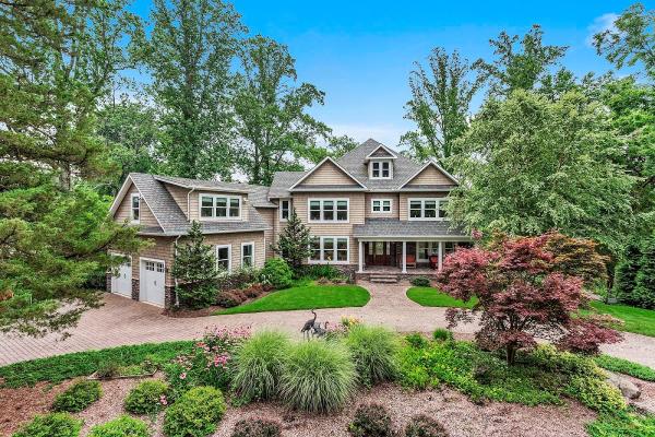 Vintage Homes LLC