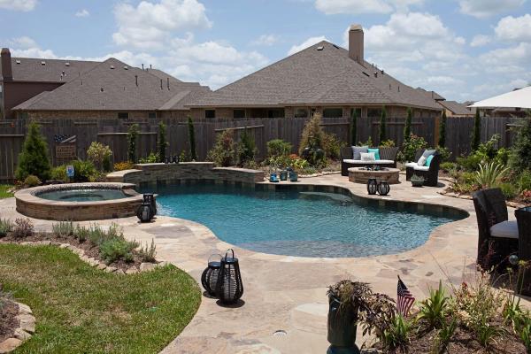 Bella Oasis Pools