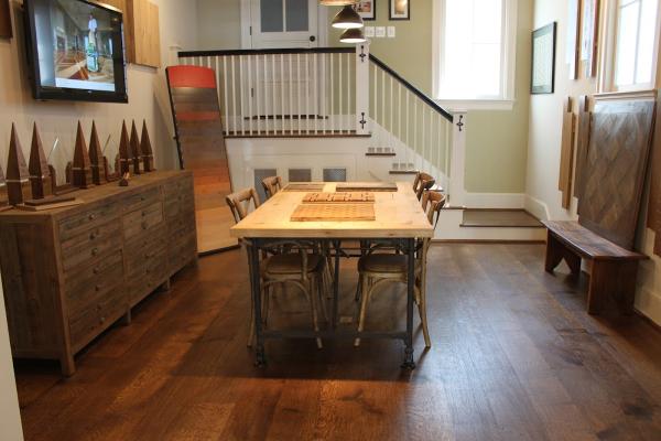 Universal Floors Inc