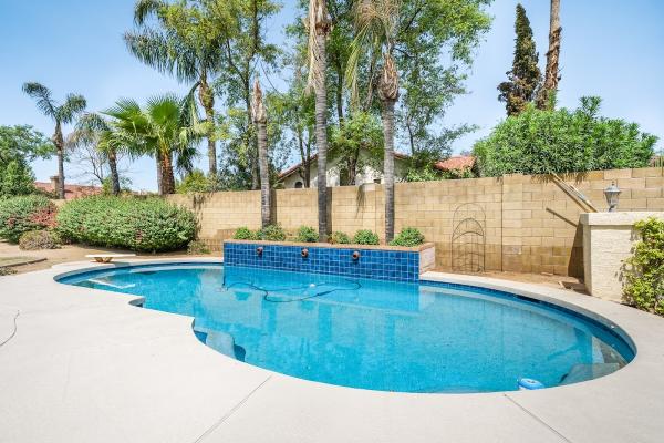 Arrowhead Deck and Pools