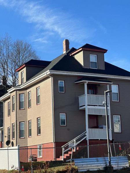 Pesantez Roofing Llc
