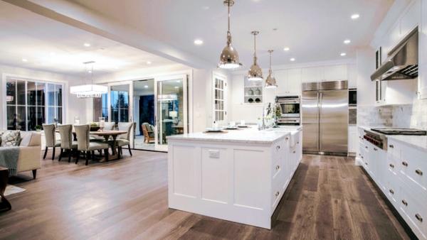 Meghan Pawlawski Realtor With Live Local Properties