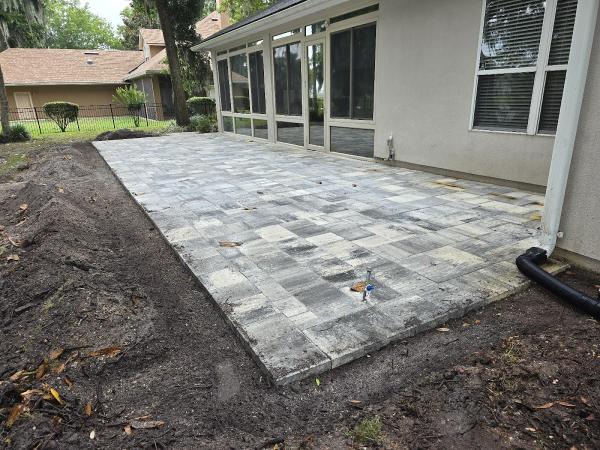 2 Men Concrete
