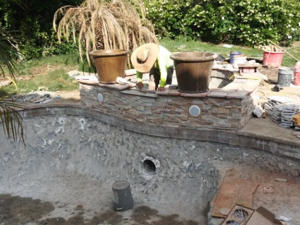 Yaku Pools and Construction