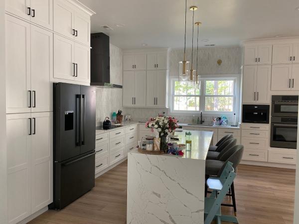 Hometown Kitchen Cabinets