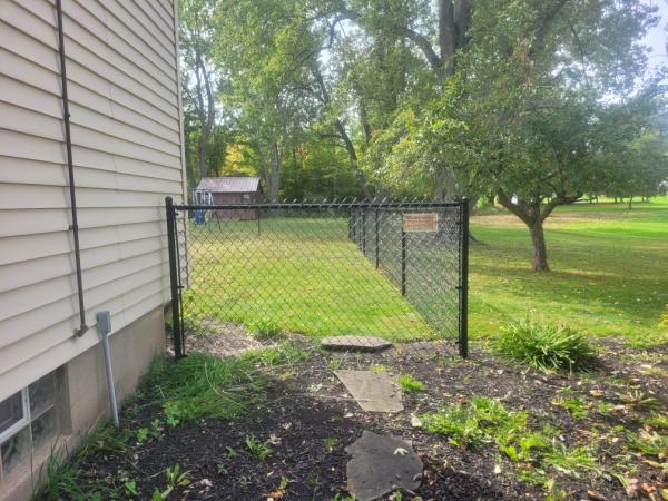 Savannahs Fence Company