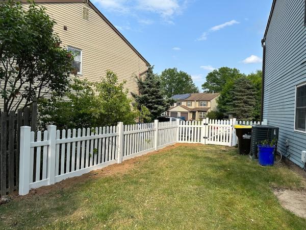 Toro Fence Co