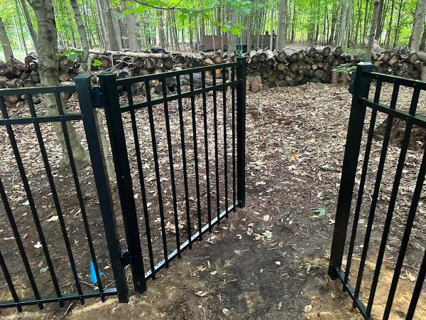 Straight Line Fence