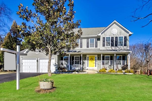 Ariana Gillette Luxury Homes