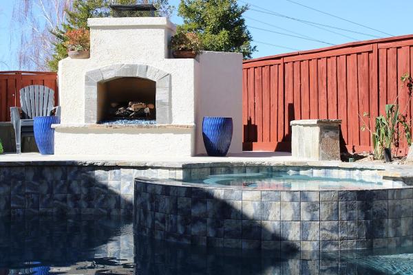 GI Construction Signature Pools and Spas