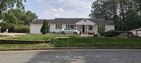 Maple Leaf Lawn Care & Pest Control