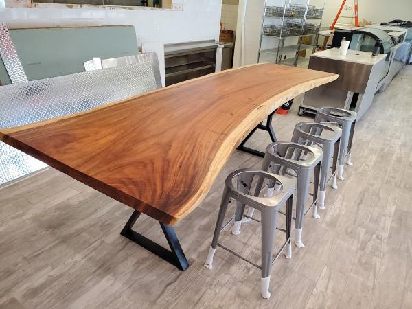 Live Edge Lumber Company / Wood Slabs