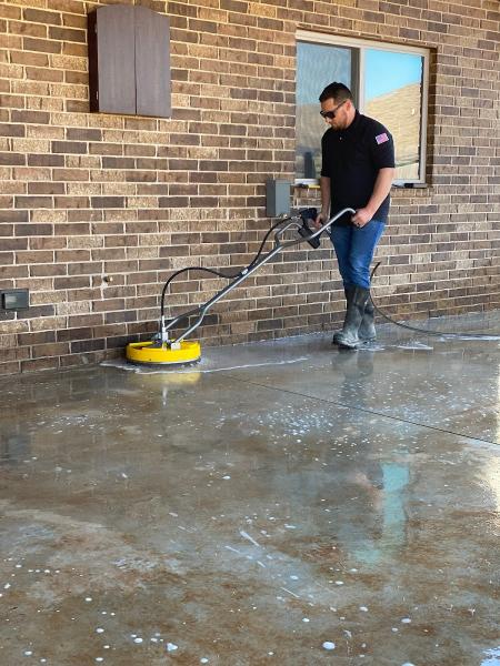 Maag Pressure Washing Window & Gutter Cleaning
