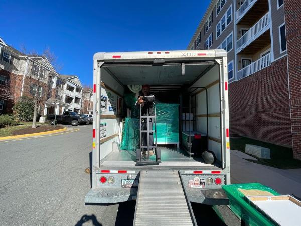 Lift and Swift Movers LLC