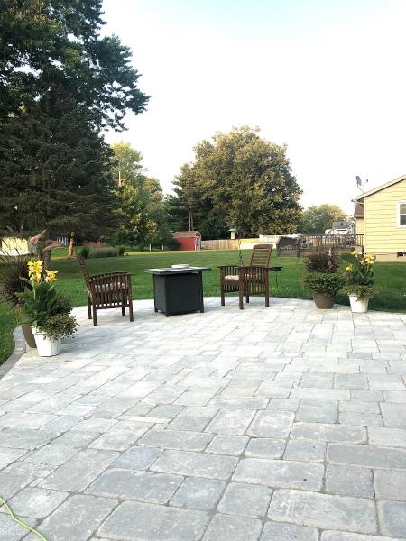 RRR Lawn & Landscape/Seasonal Color