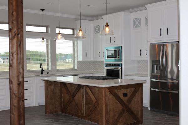 Howard Custom Homes Llc