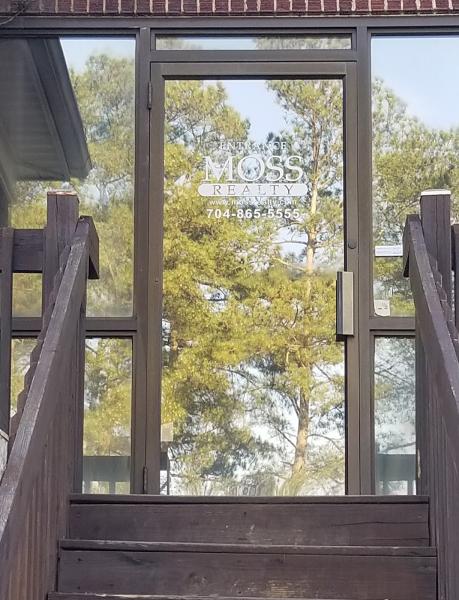 Moss Realty