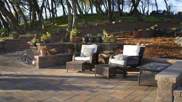 Cutting Edge Pavers & Outdoor Living Spaces