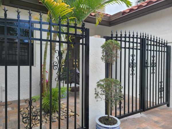 Chaer Construction Fence